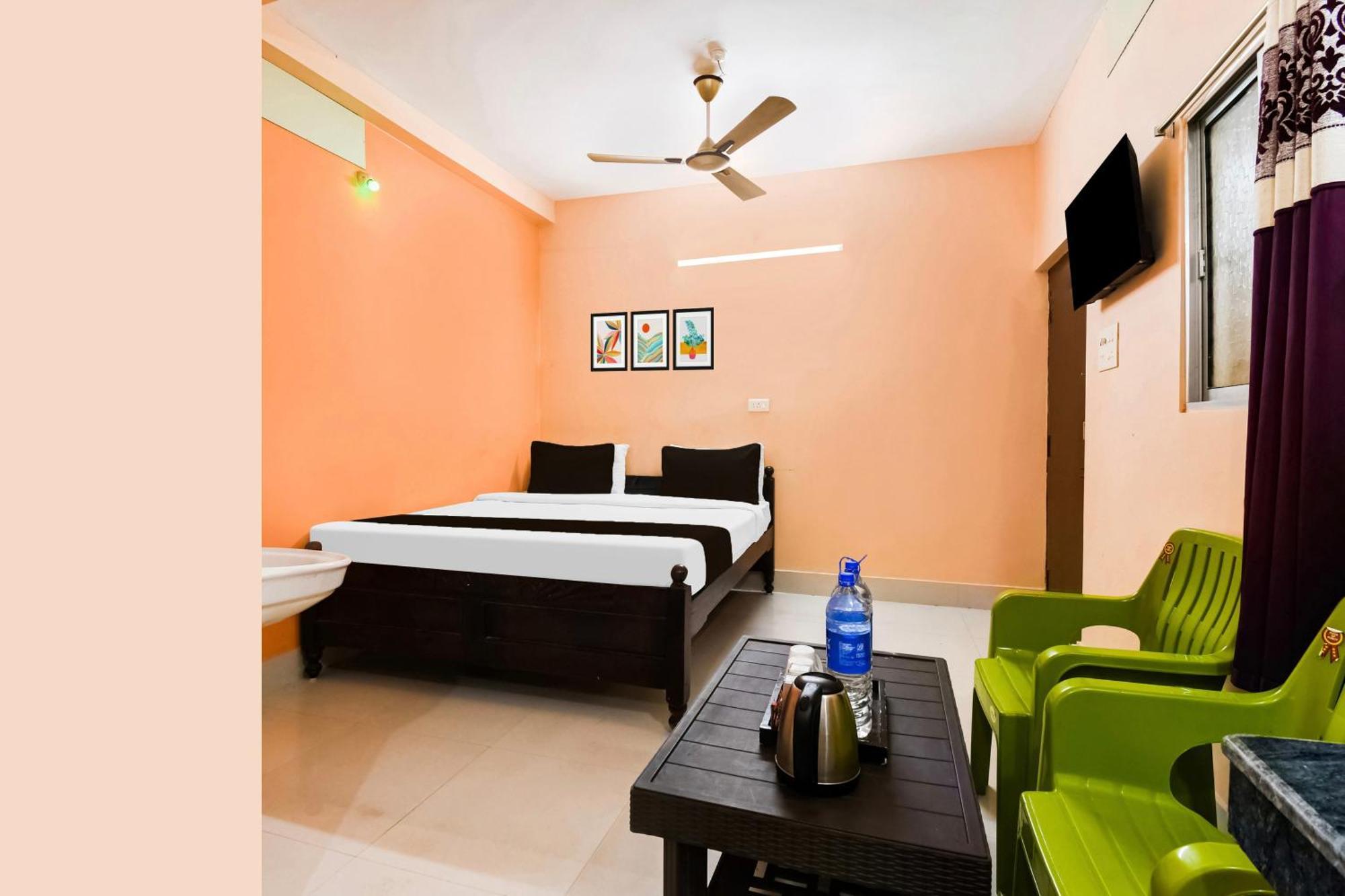 Super Hotel O Dakshin Dwar Formerly Radha Krishna Niwas Puri Exterior foto